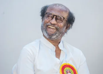 Rajinikanth Felicitates Writer Kalaignanam