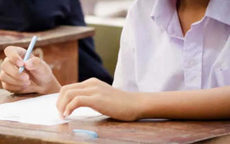 സ്കൂളുകളിൽ ഈ വർഷം മുതൽ ‘സേ’; മിനിമം മാർക്കില്ലെങ്കിൽ പരീക്ഷ എഴുതണം; അഞ്ച് മുതൽ ഒൻപത് വരെ ക്ലാസുകാർക്ക് ഈ മാസം പരീക്ഷ നടത്തും