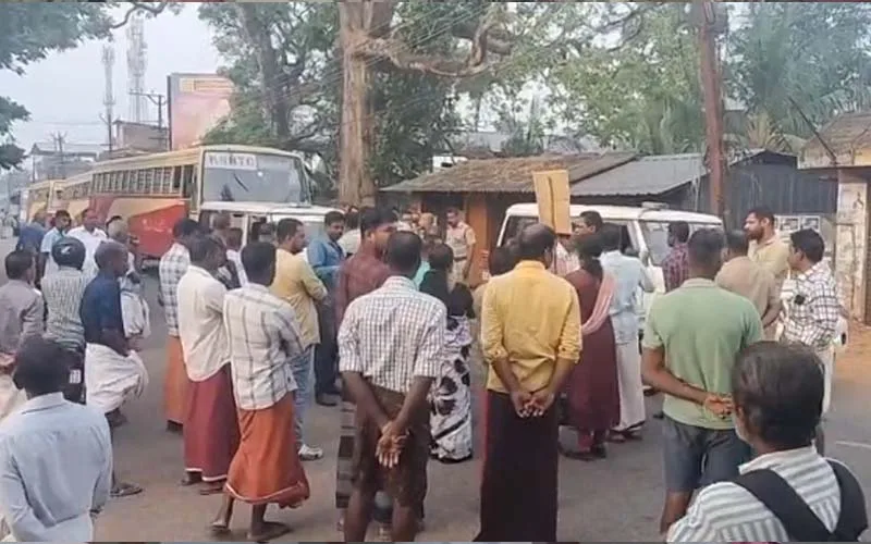 നിതിൻ രാജിന്റെ മരണത്തിൽ പ്രതിഷേധിച്ച് ഹർത്താൽ: വാഹനങ്ങൾ തടഞ്ഞു, കടകൾ അടപ്പിച്ചു, വിവിധയിടങ്ങളിൽ സംഘർഷം