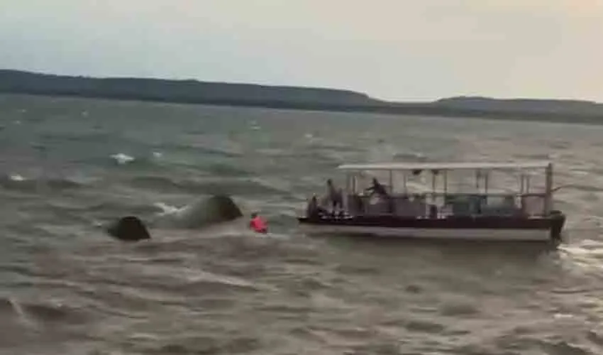 ബര്‍ഗി ഡാമില്‍ ക്രൂയിസ് ബോട്ട് മുങ്ങി വന്‍ ദുരന്തം: നാല് മരണം, 11 പേരെ കാണാതായി