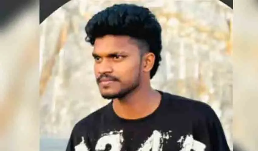 മടക്കയാത്രയ്‌ക്ക് ദിവസങ്ങള്‍ മാത്രം; ചെങ്ങന്നൂരില്‍ ഫുട്‌ബോള്‍ കളിക്കുന്നതിനിടെ മിന്നലേറ്റു വീണ് പ്രവാസി യുവാവിന് അന്ത്യം