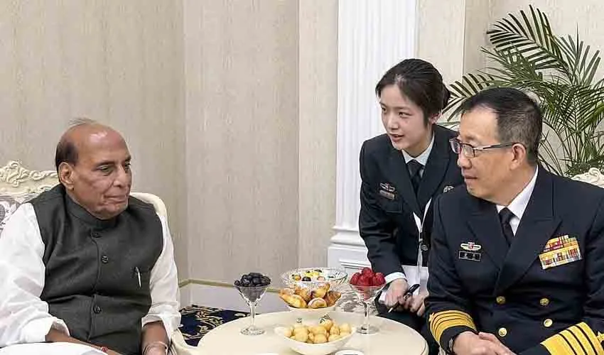 ബിഷ്‌കെക്കില്‍ പ്രതിരോധ ചര്‍ച്ചകള്‍; ചൈനീസ്, റഷ്യന്‍ മന്ത്രിമാരുമായി രാജ്നാഥ് സിംഗ് കൂടിക്കാഴ്ച നടത്തി