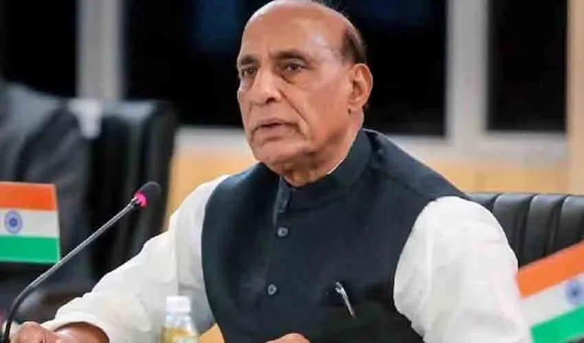 പാകിസ്ഥാന്‍ ഭീകരവാദത്തിന്റെ പ്രഭവകേന്ദ്രം; ആണവ ഭീഷണി വെറും പാഴ്‌വാക്ക്; രാജ്നാഥ് സിംഗ്