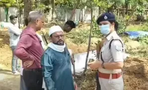 ​​45 ലക്ഷം രൂപയും ജോലി പദവിയും ലക്ഷ്യം; റാഞ്ചിയിൽ അമ്മയെ കൊലപ്പെടുത്താൻ 17 വയസ്സുകാരിയായ ദത്തുപുത്രി കാമുകന് നൽകിയത് 12 ലക്ഷം രൂപ