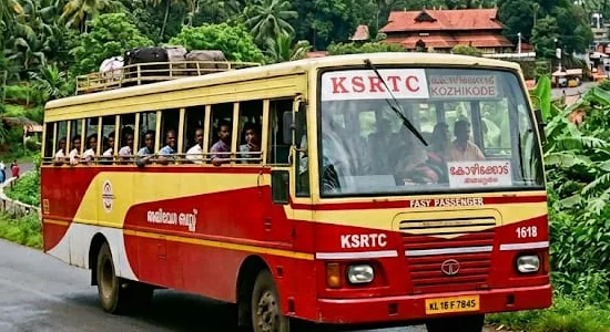 മണിക്കൂറുകളോളം നിന്നു, ഒടുവിൽ സ്റ്റോപ്പും പിന്നിട്ടു: രോഗിയായ യാത്രക്കാരനെ വലച്ച കെ.എസ്.ആർ.ടി.സിക്ക് 30,000 രൂപ പിഴചുമത്തി ഉപഭോക്തൃ കമ്മിഷൻ