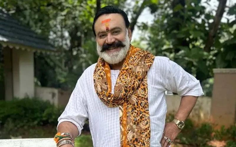 “മരണം വിധിച്ചിട്ടുണ്ടെങ്കിൽ അത് എവിടെ വെച്ചും സംഭവിക്കാം”; വിടവാങ്ങിയ നടൻ സന്തോഷ് നായരുടെ വാക്കുകൾ വീണ്ടും നോവാകുന്നു