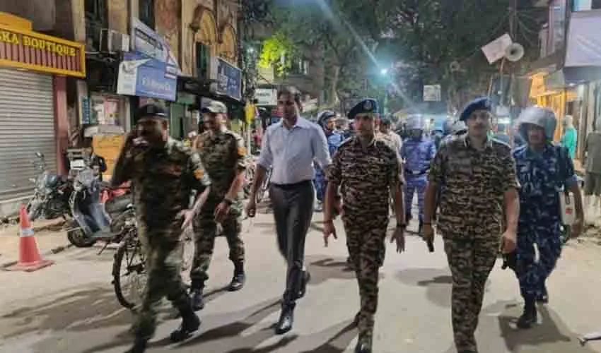 ബംഗാളില്‍ തൃണമൂലിന്റെ വോട്ട് അട്ടിമറി പൊളിഞ്ഞു; 15 ബൂത്തുകളില്‍ റീപോളിംഗ് പ്രഖ്യാപിച്ച് കമ്മീഷന്‍; നാളെ വീണ്ടും വോട്ടെടുപ്പ്